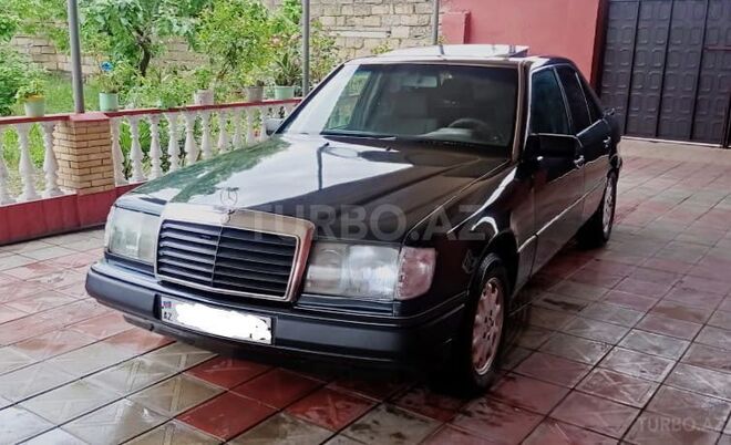 Mercedes E 250 1994, 274,030 km - 2.5 л - Masallı
