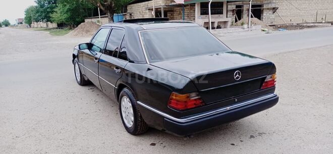 Mercedes E 250 1994, 274,030 km - 2.5 л - Masallı
