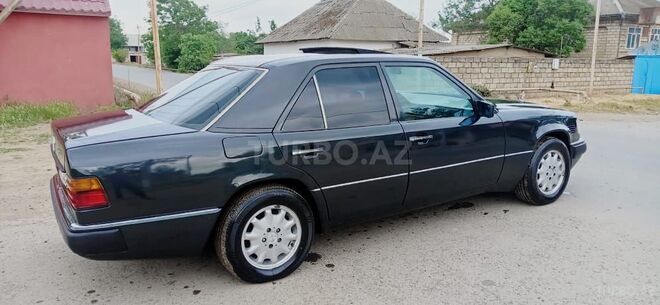 Mercedes E 250 1994, 274,030 km - 2.5 л - Masallı