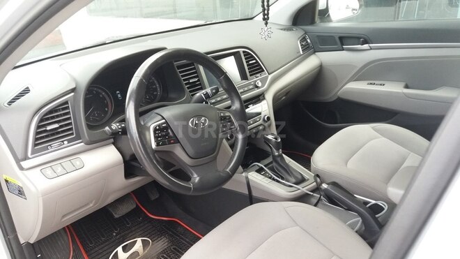 Hyundai Elantra 2018, 37,000 km - 2.0 l - Bakı