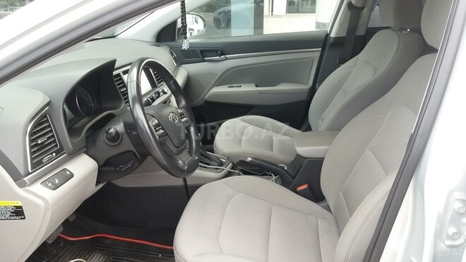 Hyundai Elantra 2018, 37,000 km - 2.0 l - Bakı
