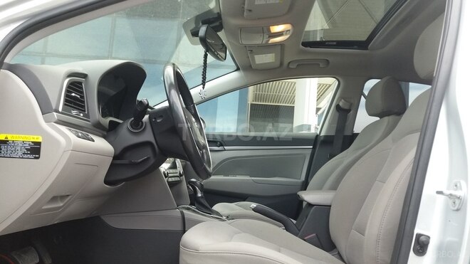 Hyundai Elantra 2018, 37,000 km - 2.0 l - Bakı
