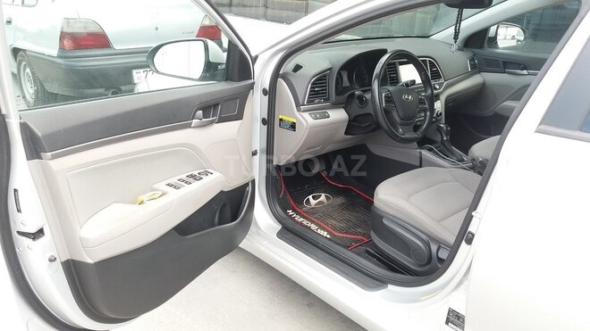 Hyundai Elantra 2018, 37,000 km - 2.0 l - Bakı