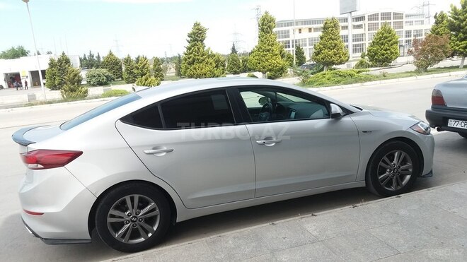 Hyundai Elantra 2018, 37,000 km - 2.0 l - Bakı