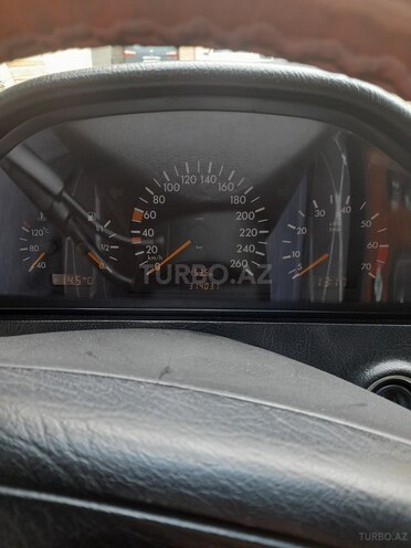 Mercedes C 240 1997, 321,000 km - 2.4 л - Bakı