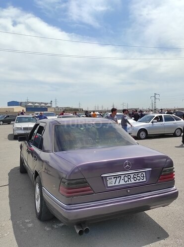 Mercedes E 250 1994, 499,999 km - 2.5 l - Bakı