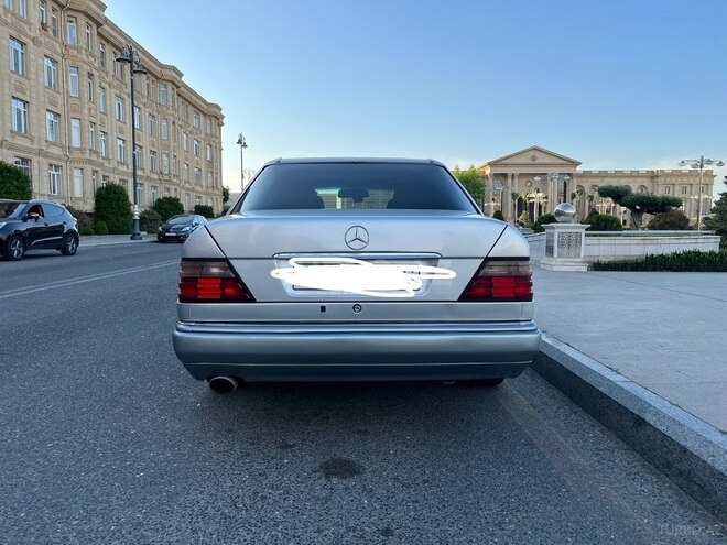 Mercedes E 220 1994, 455,000 km - 2.2 л - Bakı