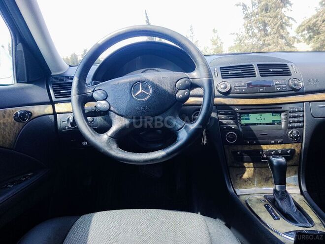 Mercedes E 220 2006, 215,420 km - 2.2 l - Sabirabad