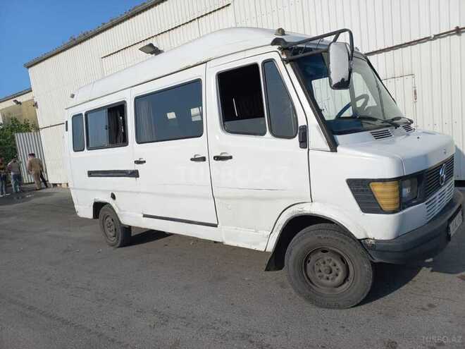 Mercedes 208 D 1989, 350,000 km - 2.9 л - Bakı