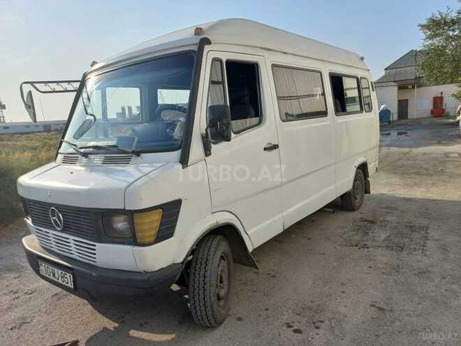 Mercedes 208 D 1989, 350,000 km - 2.9 л - Bakı