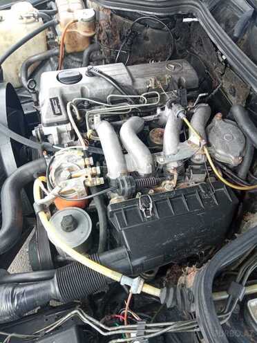 Mercedes E 200 1995, 25,300 km - 2.0 l - Bakı