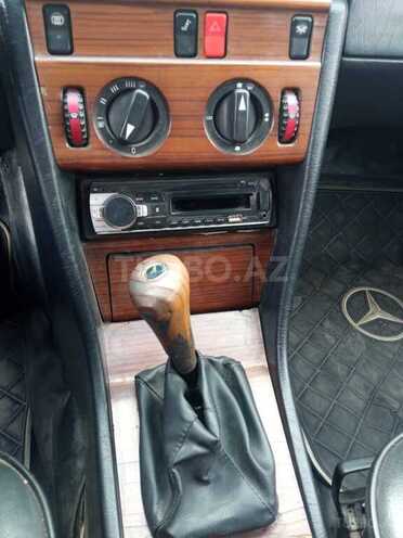 Mercedes E 200 1995, 25,300 km - 2.0 l - Bakı