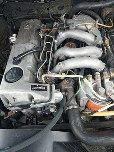 Mercedes E 200 1995, 25,300 km - 2.0 l - Bakı