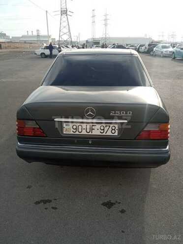 Mercedes E 200 1995, 25,300 km - 2.0 l - Bakı