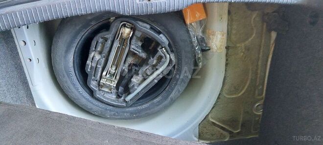 Volkswagen Golf 1998, 270,180 km - 1.8 l - Yevlax