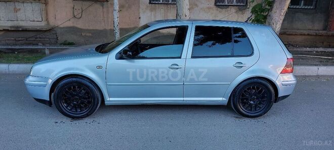 Volkswagen Golf 1998, 270,180 km - 1.8 l - Yevlax