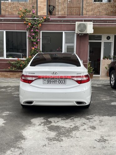 Hyundai Grandeur 2013, 220,000 km - 3.0 л - Bakı