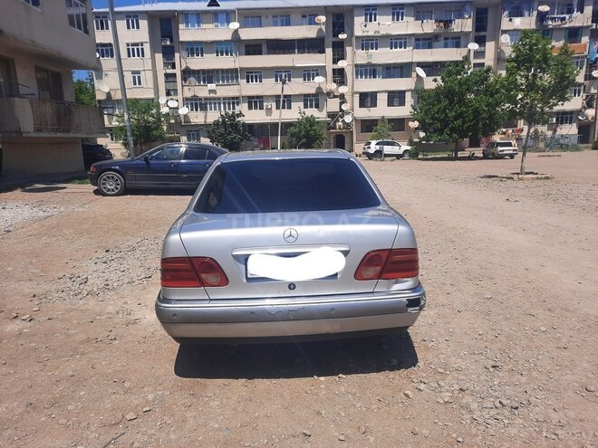 Mercedes E 240 1997, 227,200 km - 2.4 l - Gəncə