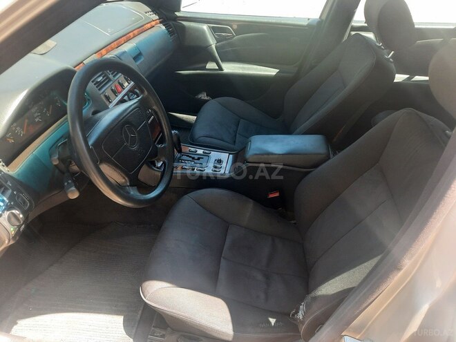 Mercedes E 240 1997, 227,200 km - 2.4 l - Gəncə