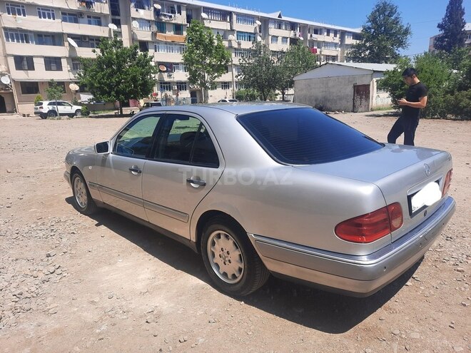 Mercedes E 240 1997, 227,200 km - 2.4 l - Gəncə