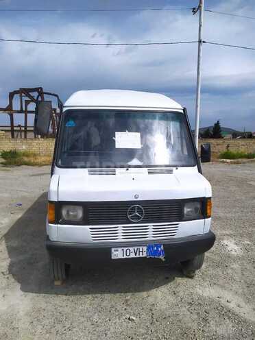 Mercedes 208 D 1991, 450,000 km - 2.3 л - Bakı