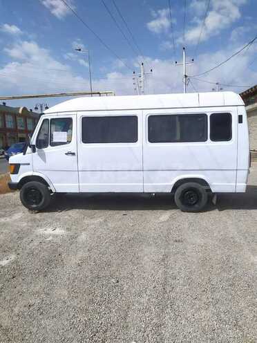 Mercedes 208 D 1991, 450,000 km - 2.3 л - Bakı