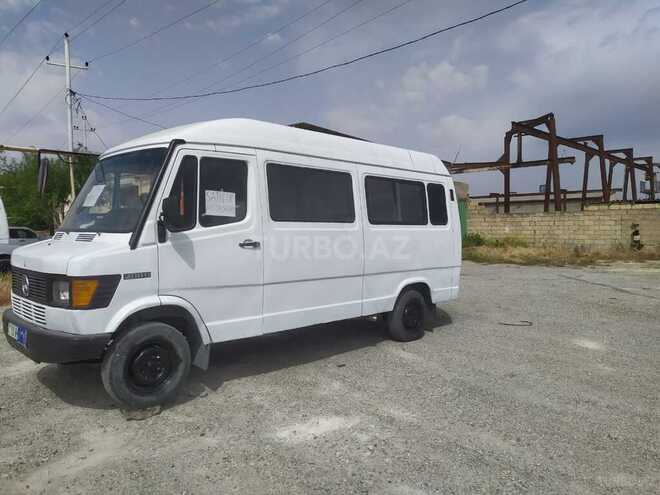 Mercedes 208 D 1991, 450,000 km - 2.3 л - Bakı