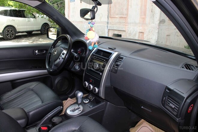 Nissan X-Trail 2013, 147,418 km - 2.5 л - Bakı