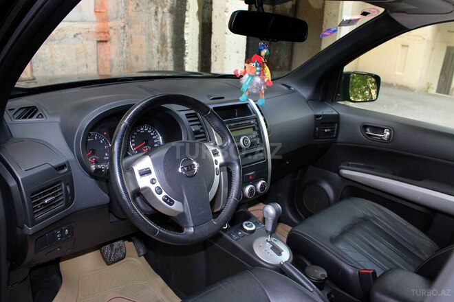 Nissan X-Trail 2013, 147,418 km - 2.5 л - Bakı
