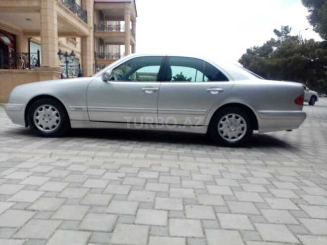 Mercedes E 260 2001, 222,000 km - 2.6 l - Sumqayıt