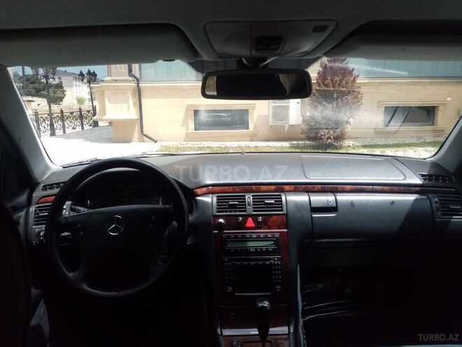 Mercedes E 260 2001, 222,000 km - 2.6 l - Sumqayıt