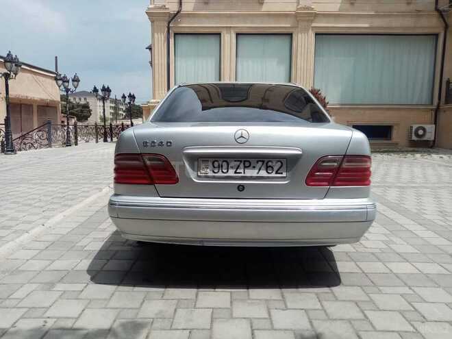 Mercedes E 260 2001, 222,000 km - 2.6 l - Sumqayıt