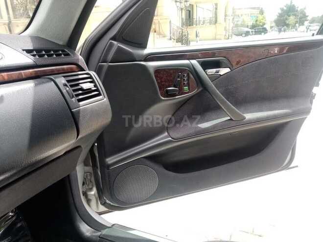 Mercedes E 260 2001, 222,000 km - 2.6 l - Sumqayıt