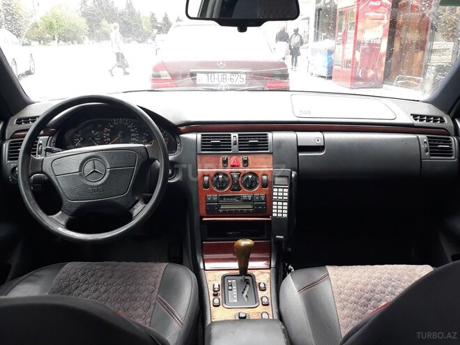 Mercedes E 230 1996, 45,517 km - 2.3 л - Sumqayıt