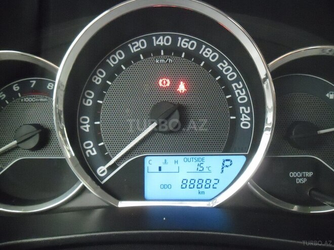 Toyota Corolla 2015, 89,000 km - 1.6 l - Bakı