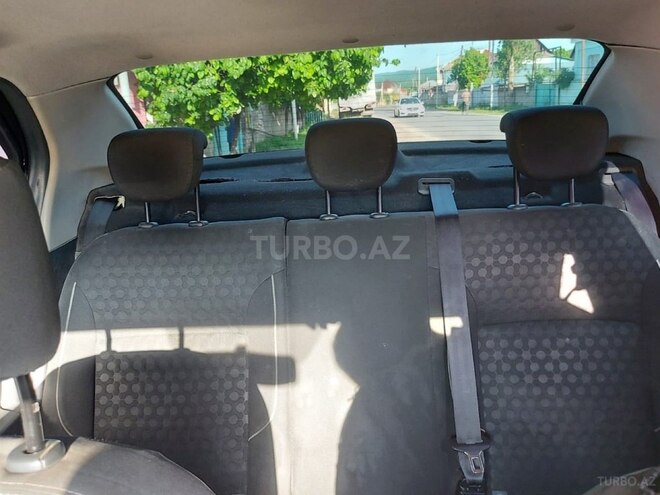 Renault Logan 2014, 263,000 km - 1.6 л - Quba