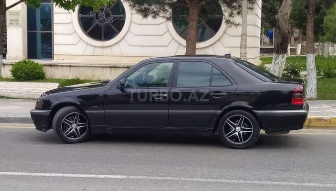 Mercedes C 200 2000, 289,683 km - 2.0 l - Xırdalan