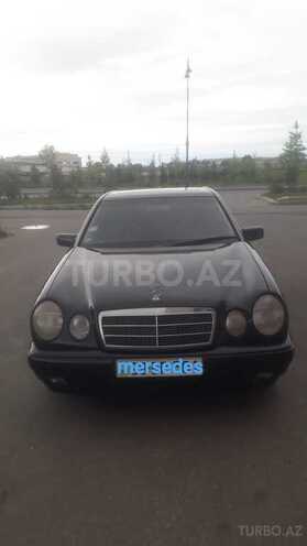 Mercedes E 240 1998, 270,000 km - 2.4 l - Sumqayıt