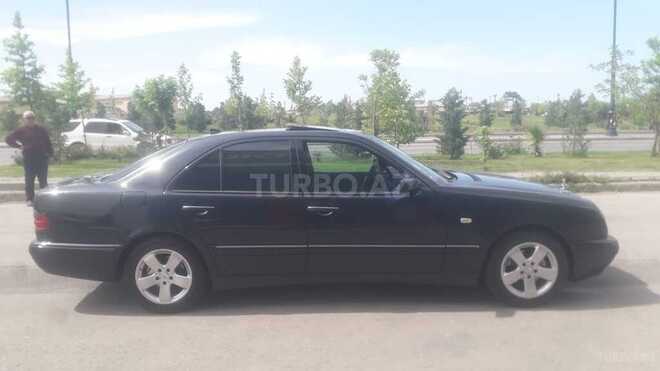 Mercedes E 240 1998, 270,000 km - 2.4 l - Sumqayıt