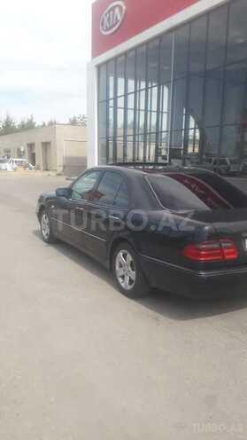 Mercedes E 240 1998, 270,000 km - 2.4 l - Sumqayıt