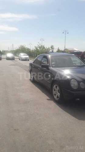 Mercedes E 240 1998, 270,000 km - 2.4 l - Sumqayıt