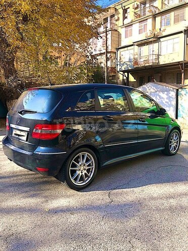 Mercedes B 180 2010, 146,000 km - 1.8 l - Bakı