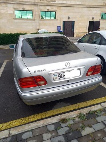 Mercedes E 240 1998, 258,000 km - 2.4 l - Gəncə