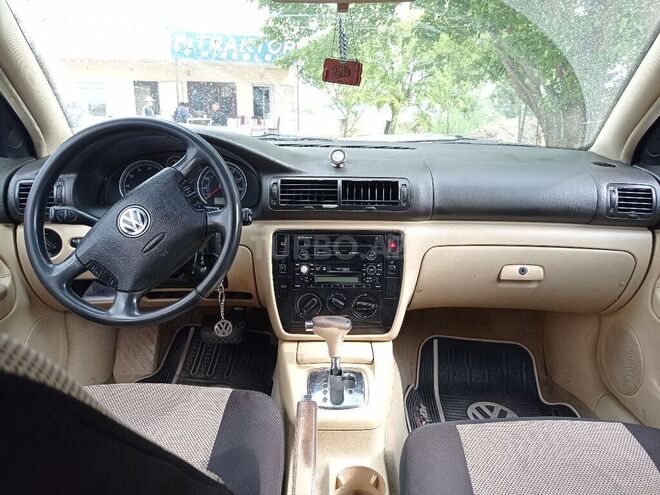 Volkswagen Passat 2001, 360,000 km - 1.8 l - Saatlı