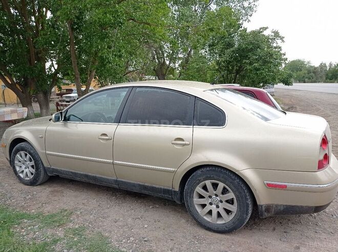Volkswagen Passat 2001, 360,000 km - 1.8 l - Saatlı