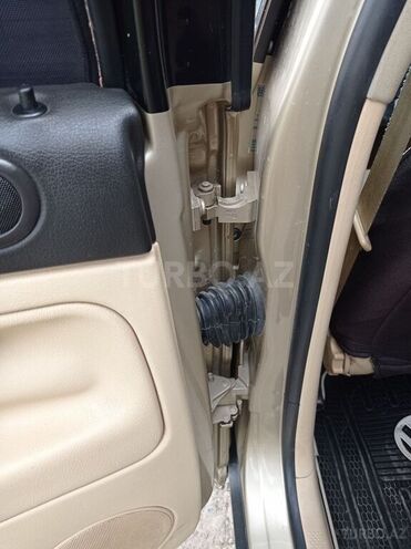 Volkswagen Passat 2001, 360,000 km - 1.8 l - Saatlı