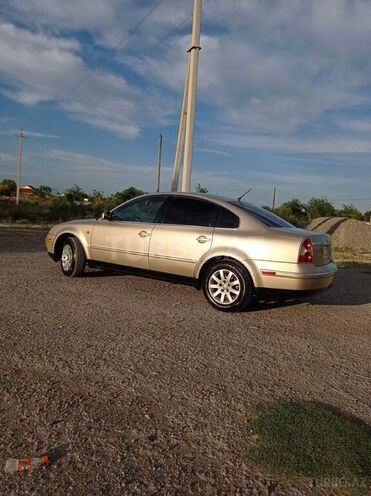 Volkswagen Passat 2001, 360,000 km - 1.8 l - Saatlı