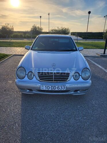 Mercedes E 240 2000, 380,000 km - 2.6 l - Bakı
