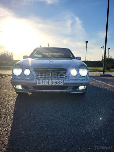 Mercedes E 240 2000, 380,000 km - 2.6 l - Bakı