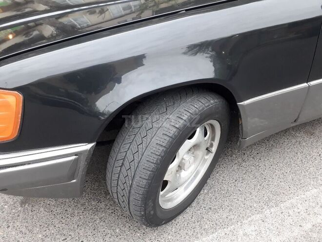 Mercedes E 250 1991, 457,000 km - 2.5 l - Bakı